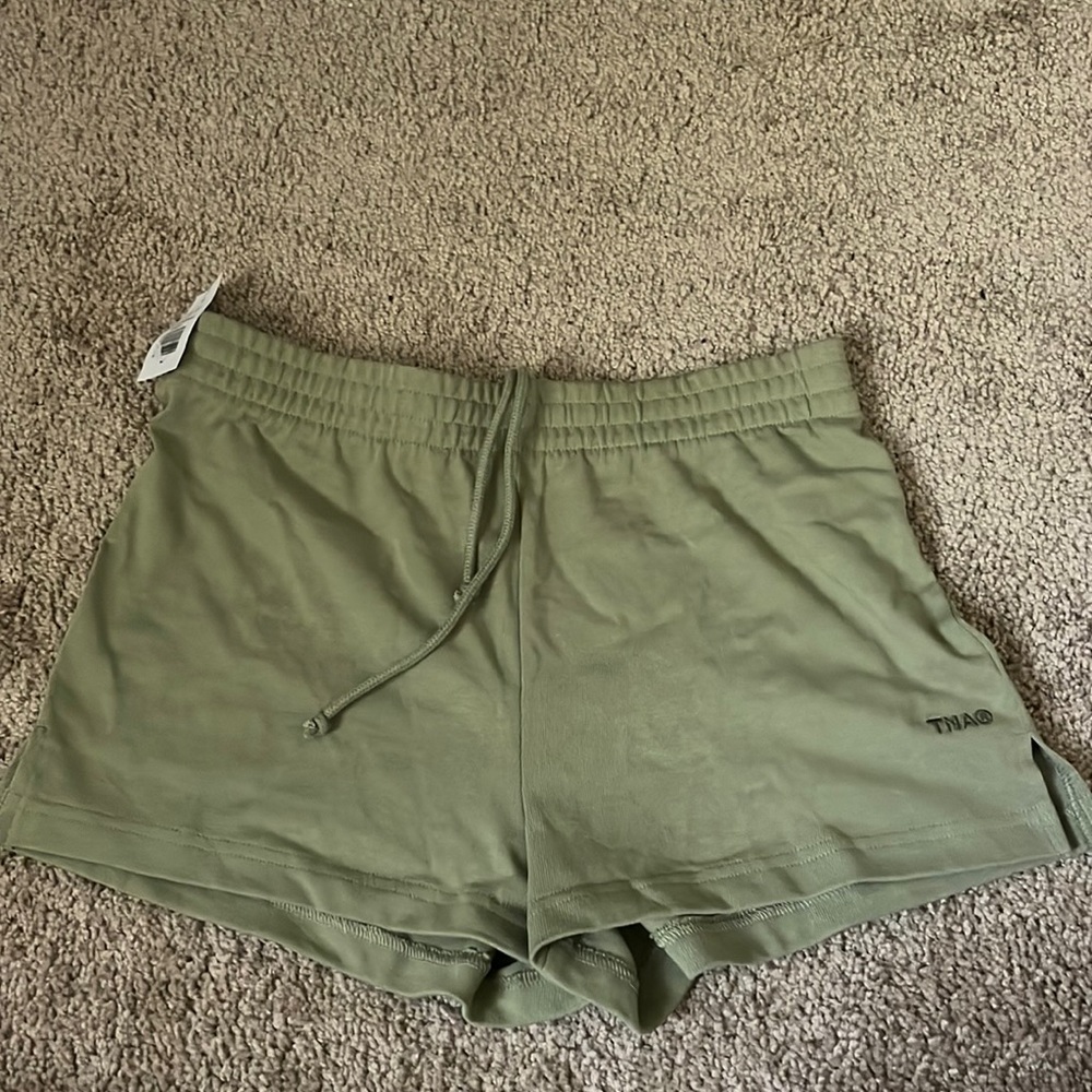 NWT aritzia tna shorts